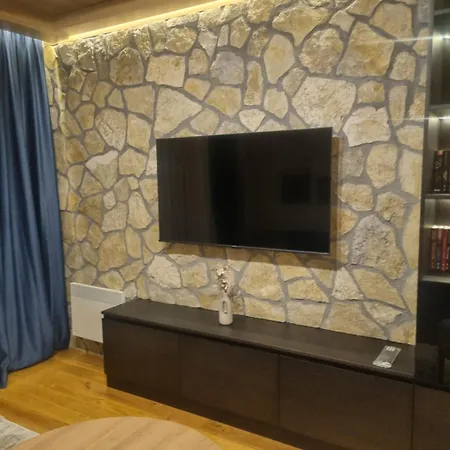 아파트 Harmonija Royal Garden Two Bedroom Panoramic View 즐라티보