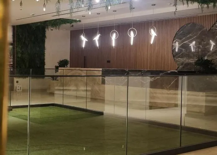 Harmonija Royal Garden Two Bedroom Panoramic View 아파트 *