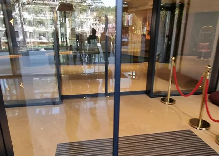 아파트 Harmonija Royal Garden Two Bedroom Panoramic View