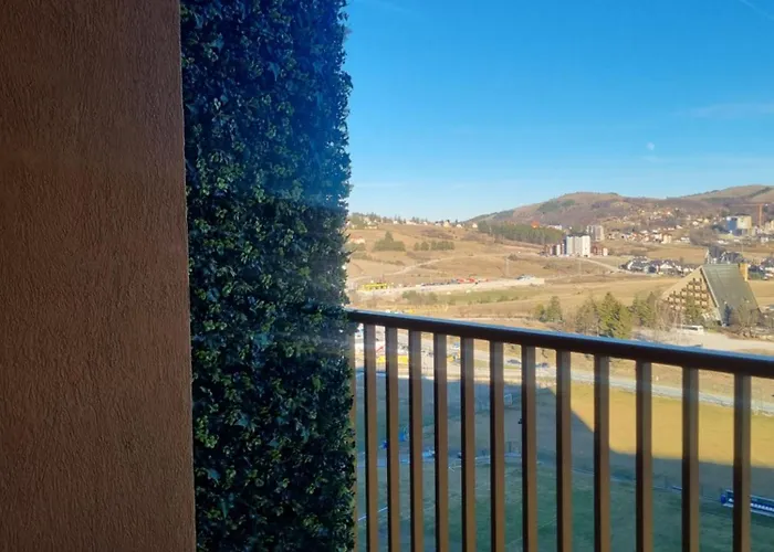 아파트 Harmonija Royal Garden Two Bedroom Panoramic View *