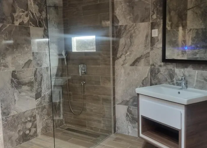 아파트 Harmonija Royal Garden Two Bedroom Panoramic View *